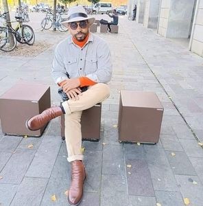 Meet your Posher, Michael